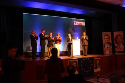 Gottfried Milde, Udo Beutler, Michael Gahler MdEP, Margarete Ziegler-Raschdorf, Manfred Pentz MdL und Ministerpräsident Volker Bouffier MdL