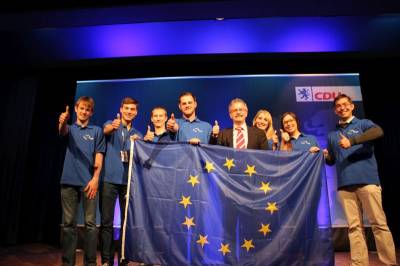 Michael Gahler MdEP und "sein" JU-Team