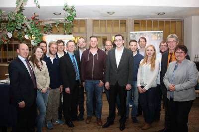 Manfred Pentz MdL, Ralph Pittich, Jens Spahn MdB, Stefan Eichelhardt, Dr. Werner Thomas und Patricia Lips MdB mit vielen JU`lerinnen und JU´lern