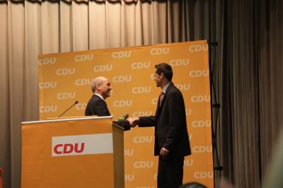 Gottfried Milde dankte Thorsten Winkler für seine achtjährige Tätigkeit als Kreisschatzmeister