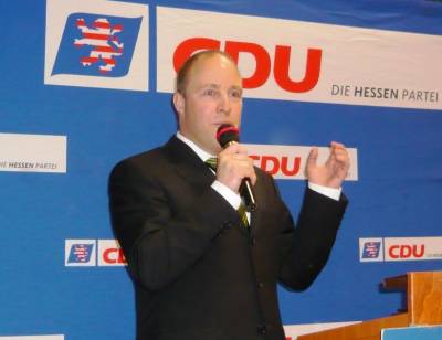 Sven Holzhauer dankt den Delegierten für ihr Vertrauen und bitte Sie um tatkräftige Unterstützung im Wahlkampf