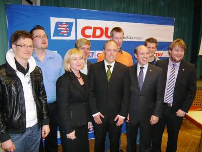 Sven Holzhauer und Evelin Spyra mit Vertretern der Jungen Union