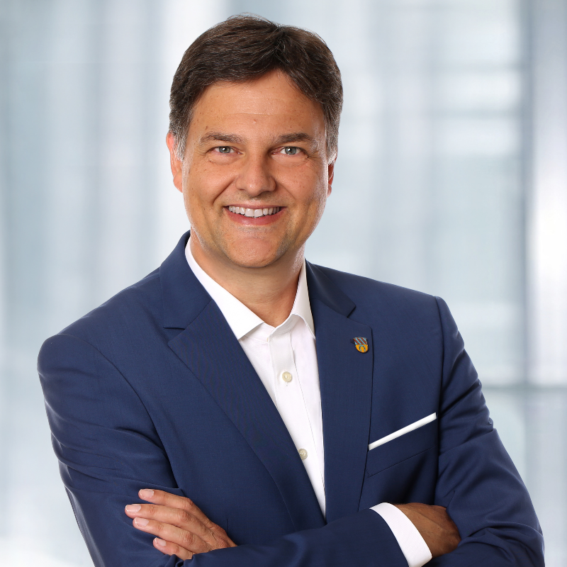 Dr. Ing. Thorsten Buhrmester Dr. Ing. Thorsten Buhrmester